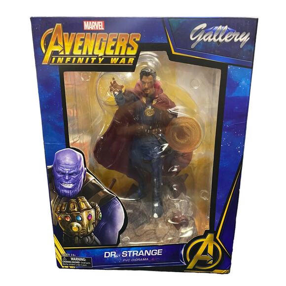 Diamond Select Gallery Avengers: Infinity War Dr. Strange PVC Diorama - Picture 1 of 5